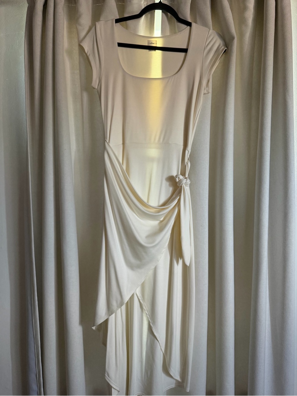 Aritzia Wilfred short sleeve Saturn dress
